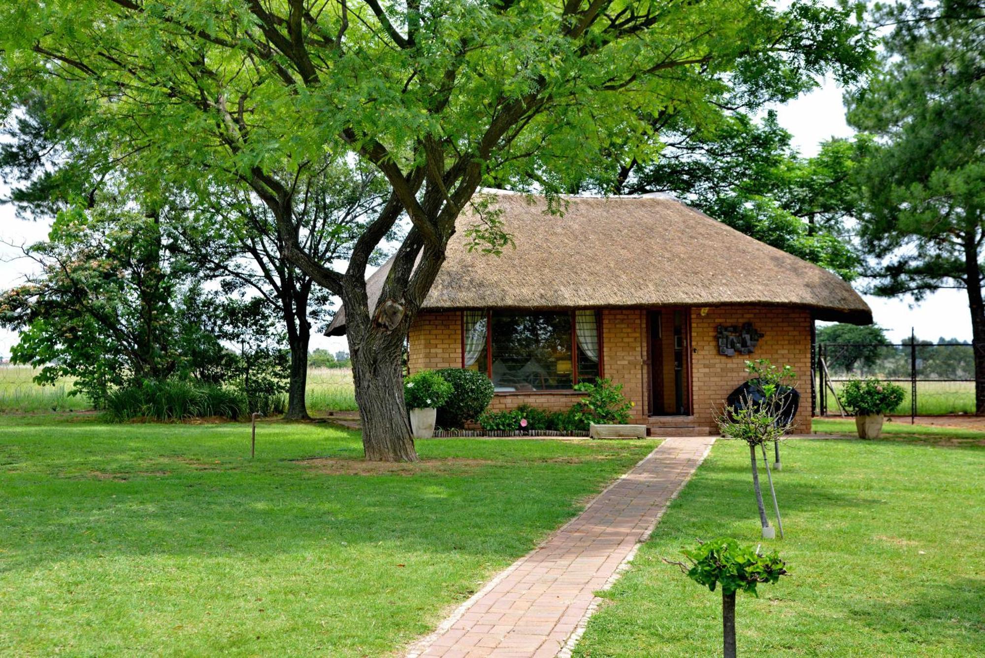 Owls Loft Guest House Midrand Exterior foto