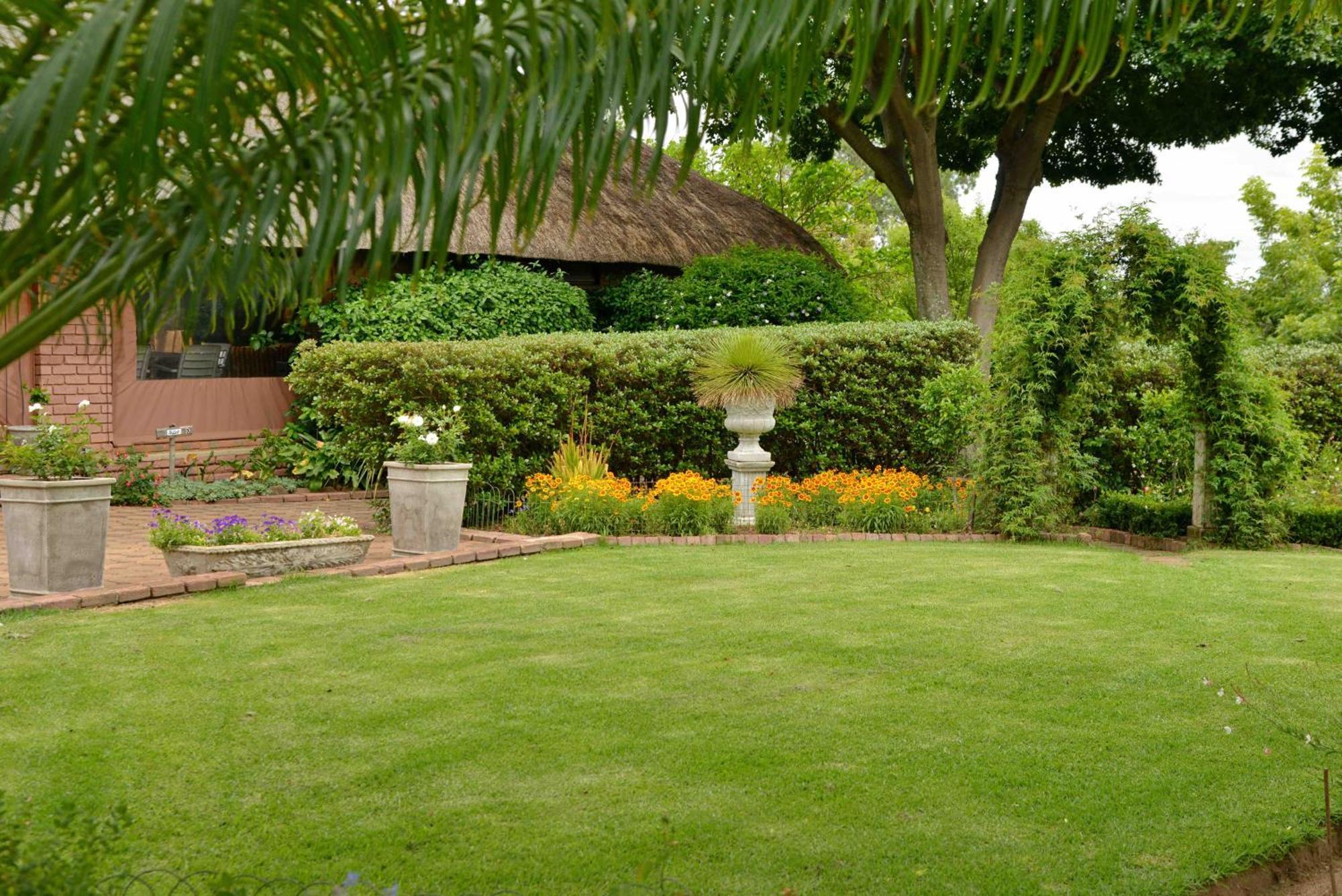 Owls Loft Guest House Midrand Exterior foto